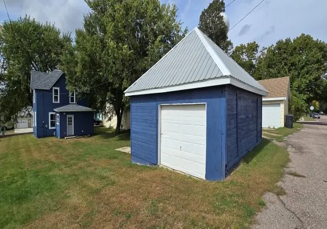 Homes for sale in Lakefield, MN | 416 Plum St, Lakefield, MN 56150 | MLS# 6791493