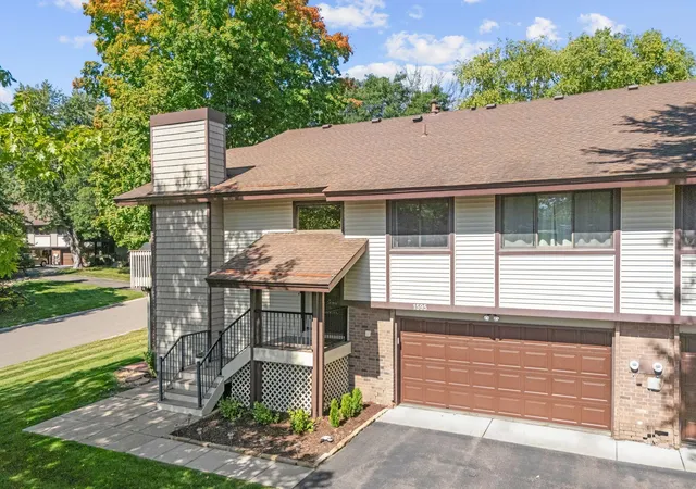 1st image of 1595 Four Oaks Rd, Eagan, MN 55121 | MLS# 6792739