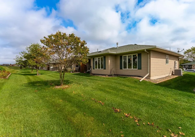 2nd image of 1821 Clubhouse Dr Ne, Stewartville, MN 55976 | MLS# 6793485