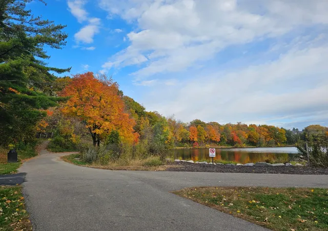 Listing Photo 2 - Condo for sale in building located at 110696 Vlg Rd, Chaska, MN 55318 - Unit #307