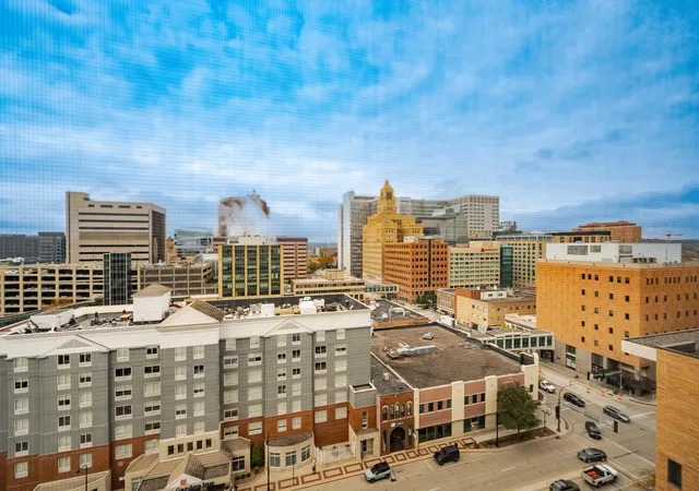 19th image of 220 Broadway Ave S #1417, Rochester, MN 55904 | MLS# 6794100