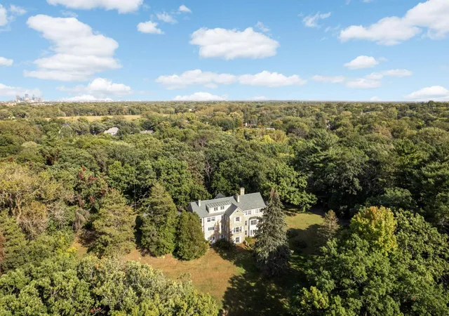 3rd image of 8 Merilane, Minneapolis, MN 55436 | MLS# 6794323