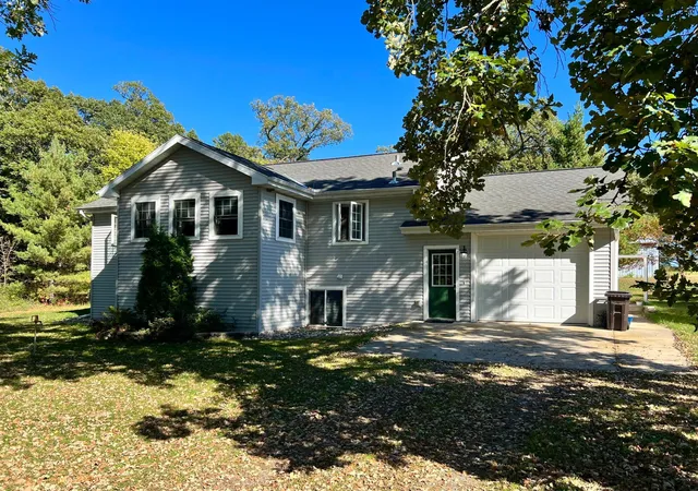 Photo 1 of Single family home for sale at 208 Hilltop Rd, Ottertail, MN 56571 | MLS# 6795817 | Listing updated on 2026-09-26