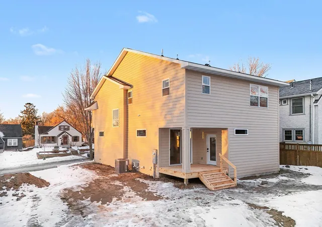 2nd image of 1615 Stanford Ave, Saint Paul, MN 55105 | MLS# 6795845