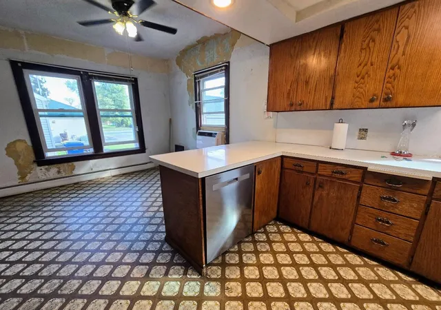 Photo 3 of Single family home for sale at 109 5th Avenue SE, Pipestone, MN 56164 | MLS# 6796663 | Listing updated on 2026-08-20