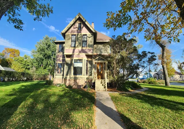 1st image of 919 3rd Ave Sw, Pipestone, MN 56164 | MLS# 6796824