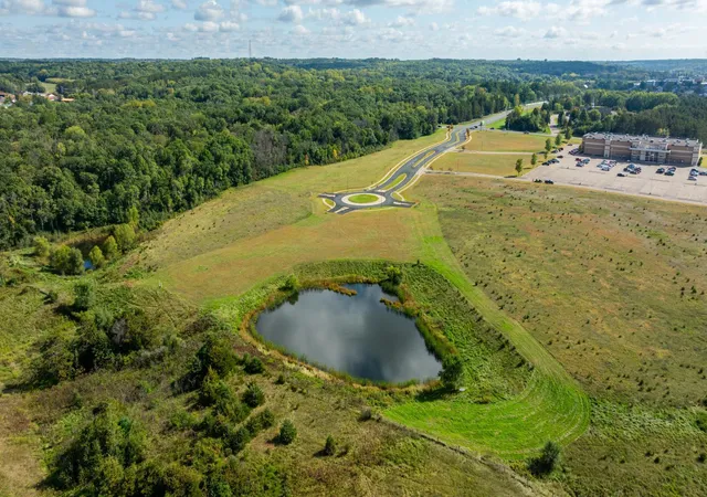 3rd image of 685 Darnold Dr, Hudson, WI 54016 | MLS# 6798172