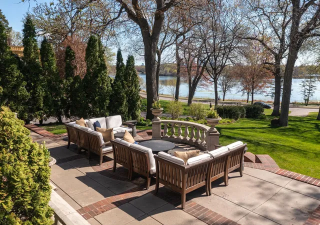 2nd image of 2774 W Lake Of The Isles Pkwy, Minneapolis, MN 55416 | MLS# 6798267