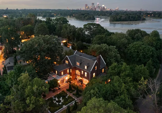 5th image of 2774 W Lake Of The Isles Pkwy, Minneapolis, MN 55416 | MLS# 6798267