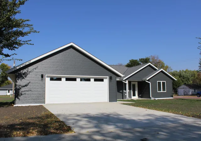 Homes for sale in Trimont, MN | 131 Main St E, Trimont, MN 56176 | MLS# 6798313