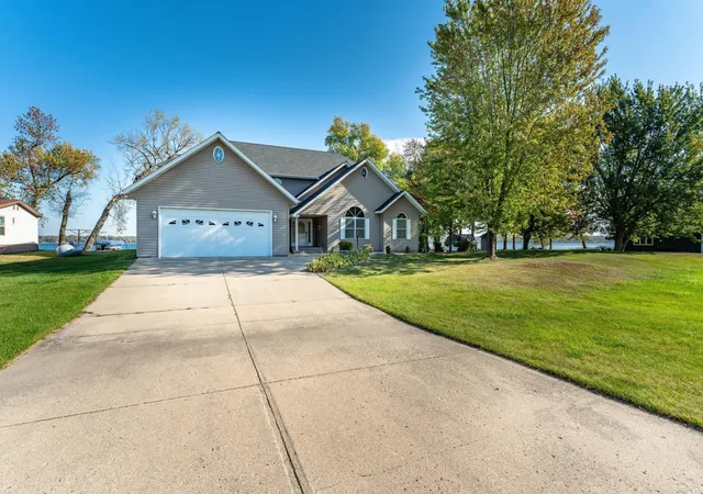 Homes for sale in Clitherall, MN | 42221 Ukkelberg Dr, Clitherall, MN 56524 | MLS# 6798634
