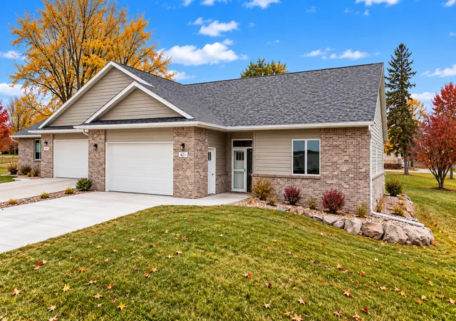 Photo 1 of Townhouse for sale at 1207 S Shore Dr, Worthington, MN 56187 | MLS# 6798653 | Listing updated on 2026-10-21