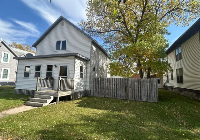 4th image of 408 Main Ave N, Thief River Falls, MN 56701 | MLS# 6798701