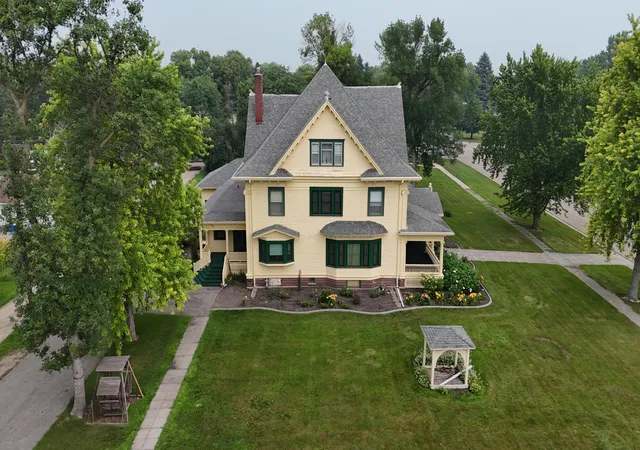 4th image of 312 10Th Ave N, Casselton, ND 58012 | MLS# 6799089