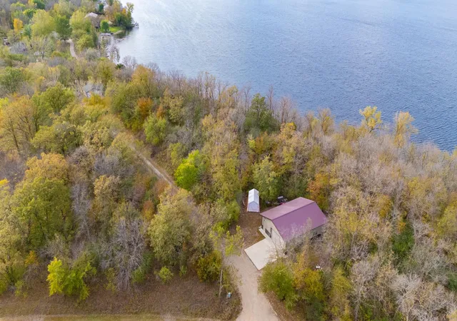 3rd image of 31963 Hillcrest Ln, Fergus Falls, MN 56537 | MLS# 6799532