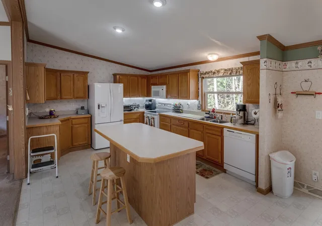 2nd image of 6220 Rolling Ridge Ln Nw, Walker, MN 56484 | MLS# 6799803