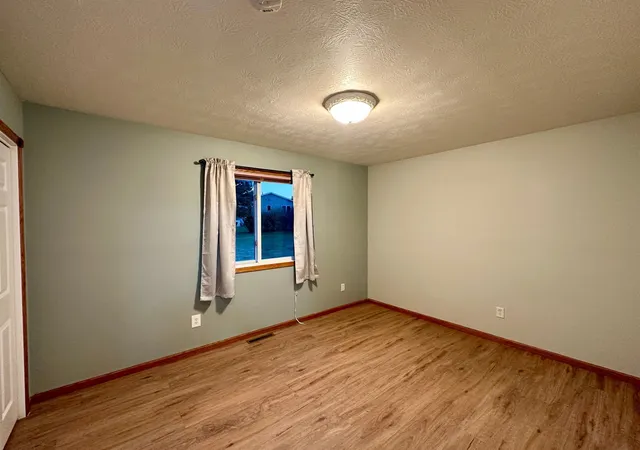 5th image of 106 E Christensen Dr, Luverne, MN 56156 | MLS# 6800016