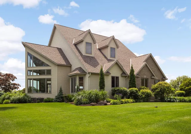 Photo 2 of Single family home for sale at 9721 Frontier Ln, Lakeville, MN 55044 | MLS# 6800624 | Listing updated on 2026-06-19