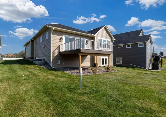 28th image of 17963 Greenwich Way, Lakeville, MN 55044 | MLS# 6800626