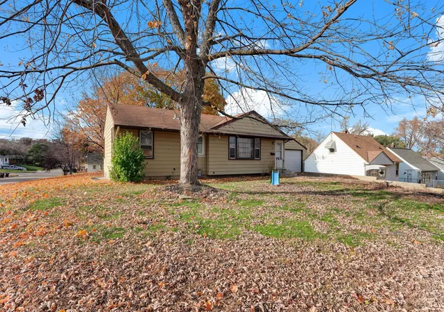 2nd image of 354 12th Ave S, South Saint Paul, MN 55075 | MLS# 6800883