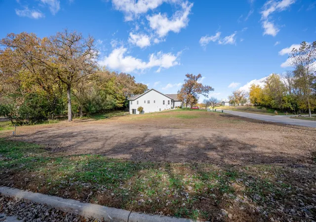 Homes for sale in New London, MN | Tbd Pine Street, New London, MN 56273 | MLS# 6801143