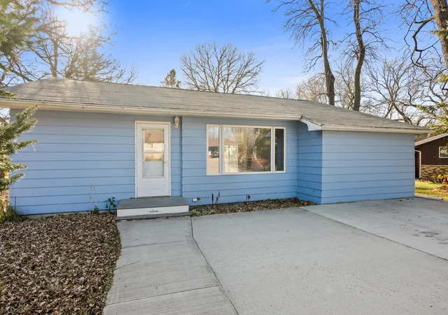 4th image of 227 1St St Nw, Elbow Lake, MN 56531 | MLS# 6801239
