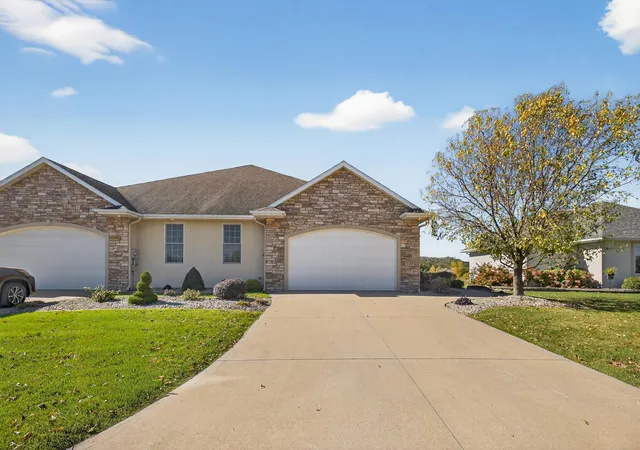 Photo 1 of Sale Pending at 727 Hidden Meadow Ln, Lake City, MN 55041 | MLS# 6801454 | Listing updated on 2026-10-05