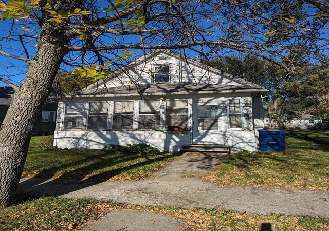 1st image of 212 2nd Ave, Enderlin, ND 58027 | MLS# 6802035