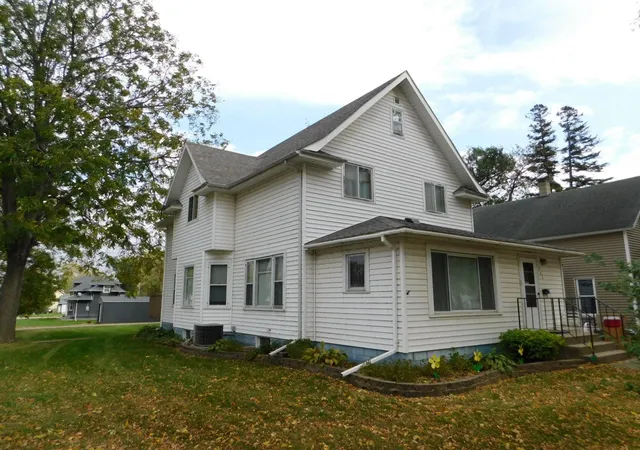 Homes for sale in Maynard, MN | 551 Cynthia St, Maynard, MN 56260 | MLS# 6802302