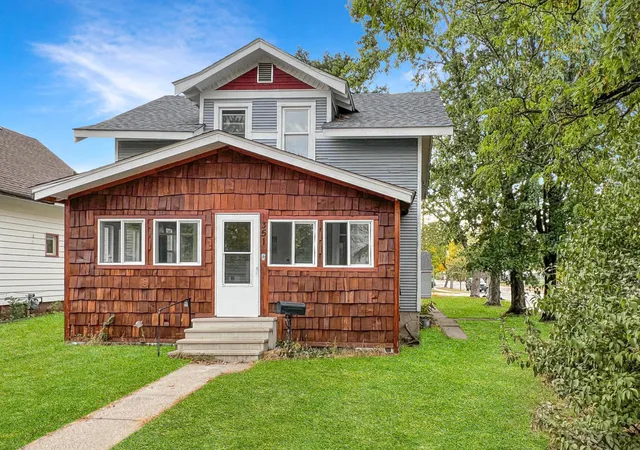 2nd image of 351 20th Ave N, Saint Cloud, MN 56303 | MLS# 6802871