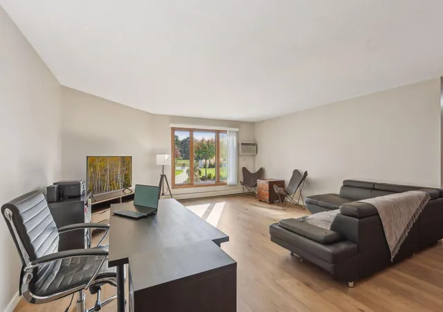 3rd image of 4350 Brookside Ct #114, Minneapolis, MN 55436 | MLS# 6804325