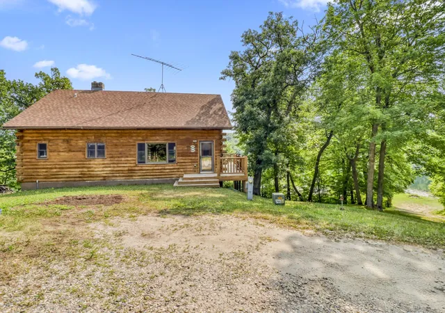 3rd image of 46696 Otter Shores Rd, Vergas, MN 56587 | MLS# 6804493
