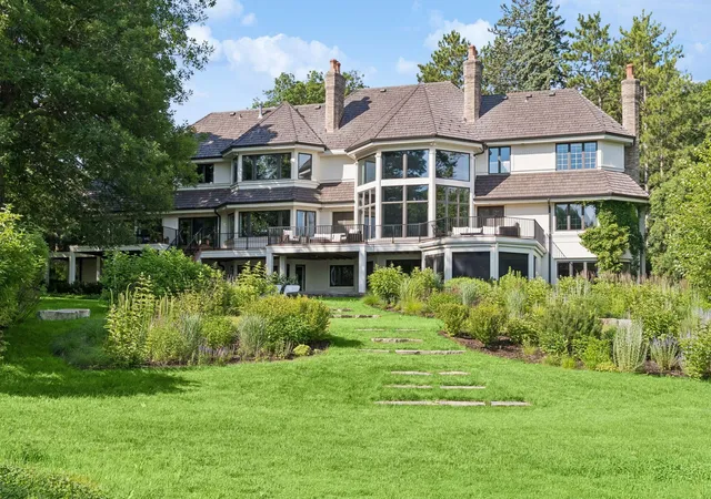 21st image of 2505 Cedar Point Dr, Wayzata, MN 55391 | MLS# 6804965