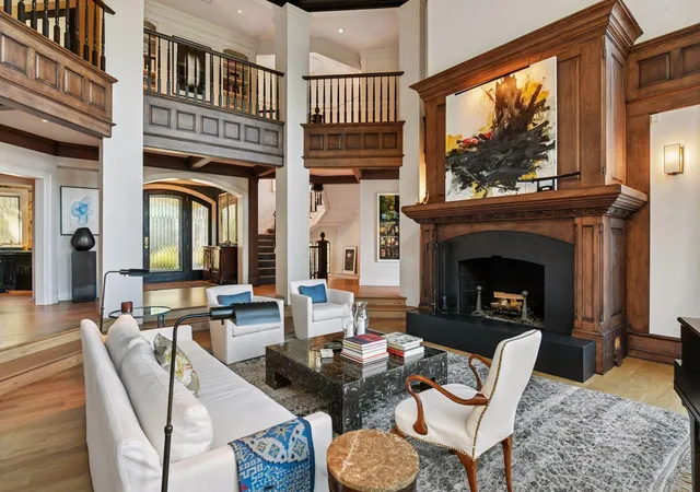 Photo 4 of Single family home for sale at 2505 Cedar Point Dr, Wayzata, MN 55391 | MLS# 6804965 | Listing updated on 2026-10-01