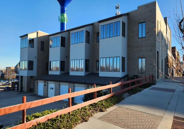 Homes for sale in Albert Lea, MN | 212 Broadway Ave N #C1, Albert Lea, MN 56007 | MLS# 6806582