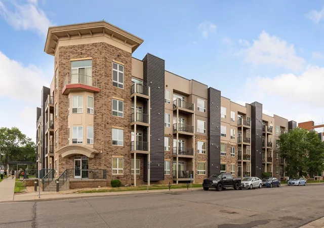 1st image of 2600 University Ave Se #105, Minneapolis, MN 55414 | MLS# 6806627