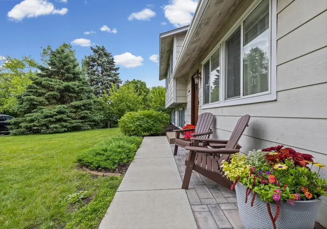Photo 4 of Single family home for sale at 8296 Janero Ave S, Cottage Grove, MN 55016 | MLS# 6806740 | Listing updated on 2026-09-25