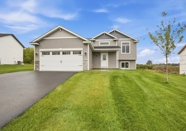 Photo 1 of Single family home for sale at 1804 Oak Pond Dr Nw, Sauk Rapids, MN 56379 | MLS# 6807422 | Listing updated on 2026-10-07