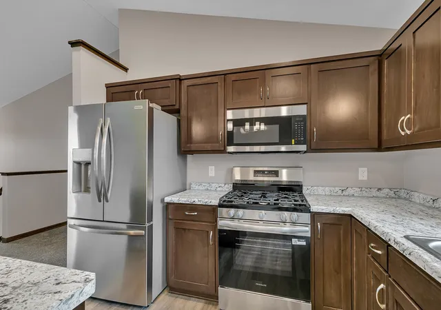 Photo 2 of Single family home for sale at 1804 Oak Pond Dr Nw, Sauk Rapids, MN 56379 | MLS# 6807422 | Listing updated on 2026-10-07