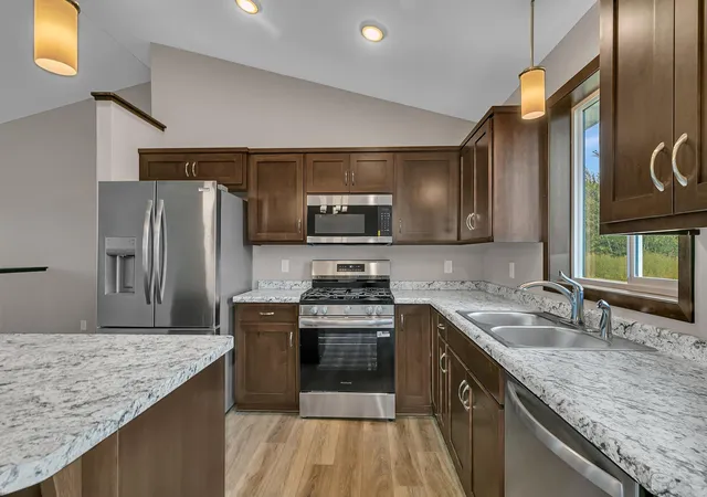 Photo 3 of Single family home for sale at 1804 Oak Pond Dr NW, Sauk Rapids, MN 56379 | MLS# 6807422 | Listing updated on 2026-10-07