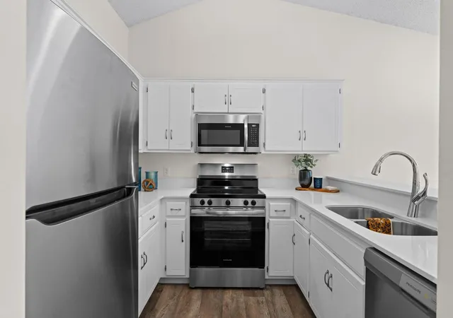 2nd image of 14855 Endicott Wy #304, Saint Paul, MN 55124 | MLS# 6807461