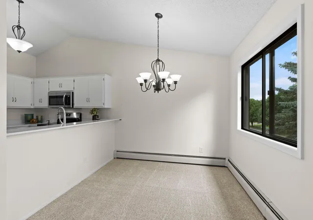 5th image of 14855 Endicott Wy, Apple Valley, MN 55124