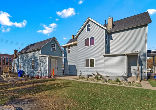 Photo 3 of House for sale at 821 Hardenbergh Pl, Saint Paul, MN 55117 | MLS# 6807606 | Listing updated on 2026-10-20