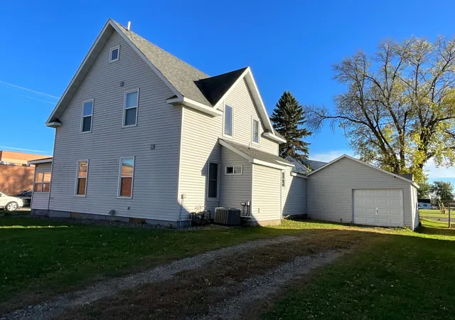 Homes for sale in Osakis, MN | 500 Central Ave, Osakis, MN 56360 | MLS# 6807626
