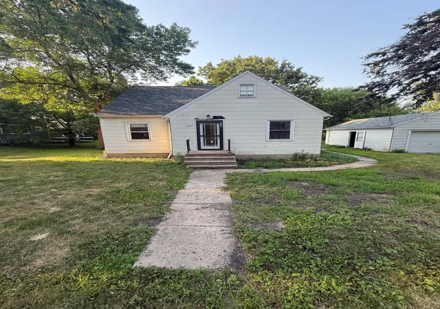 Photo 2 of Single family home for sale at 523 E 11th Street, Gibbon, MN 55335 | MLS# 6807700 | Listing updated on 2026-08-16