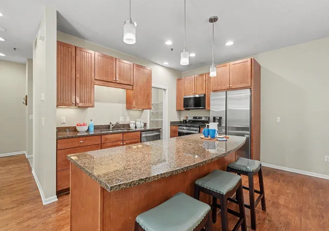 2nd image of 17820 Valley Cove Ct, Wayzata, MN 55391 | MLS# 6807990