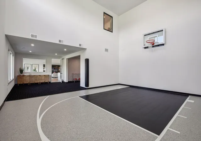 Photo 3 of Mansion for sale at 6324 Fountain Ln N, Maple Grove, MN 55311 | MLS# 6809189 | Listing updated on 2026-08-17