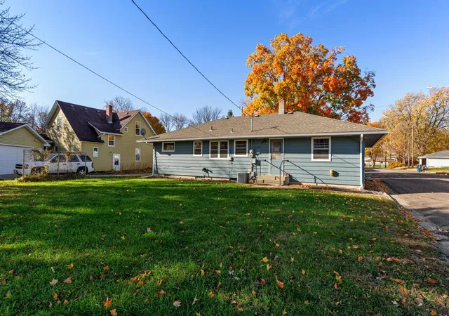 33rd image of 1043 Chase Ave, Gibbon, MN 55335 | MLS# 6809290