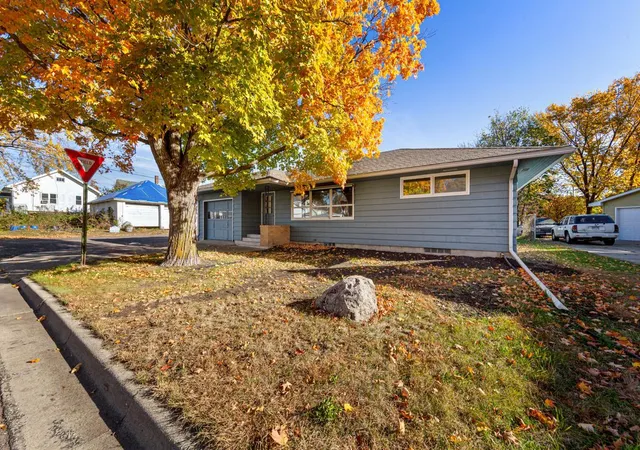 Photo 3 of Single family home for sale at 1043 Chase Ave, Gibbon, MN 55335 | MLS# 6809290 | Listing updated on 2026-09-08