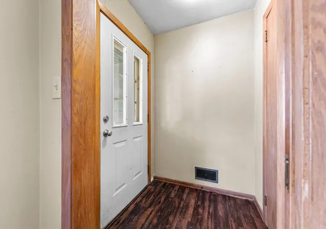Photo 3 of Single family home for sale at 1043 Chase Ave, Gibbon, MN 55335 | MLS# 6809290 | Listing updated on 2026-09-08